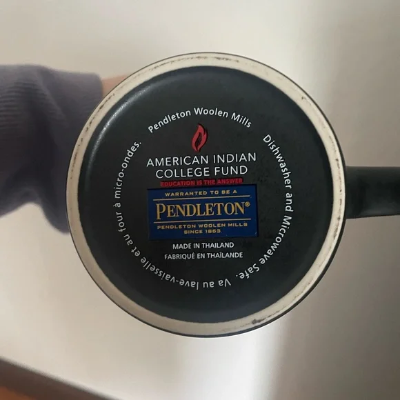 Set of 3 standard size Pendleton mugs - Picture 2 of 2